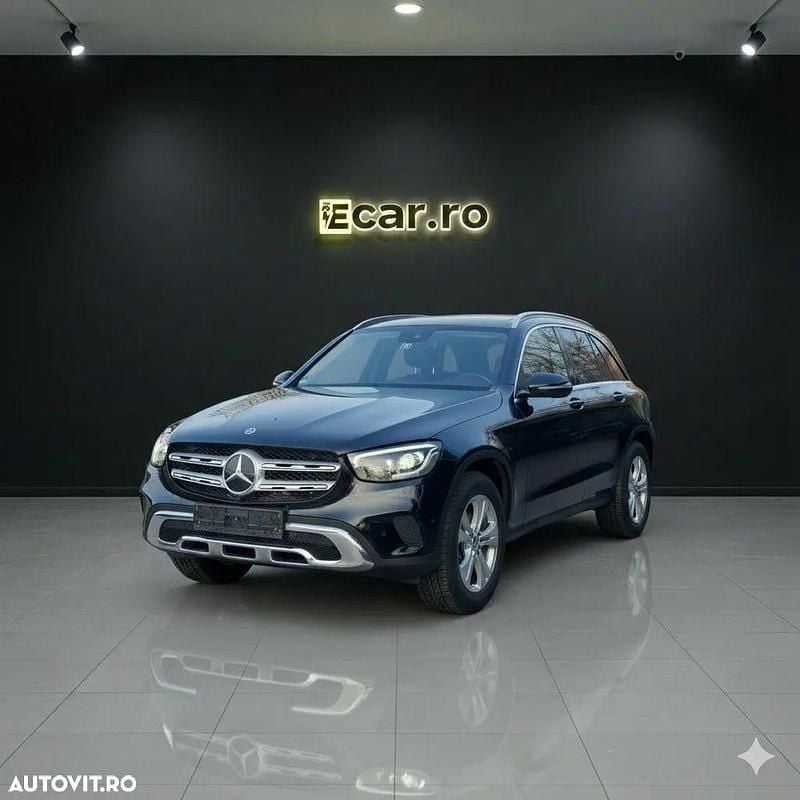Culoarenegru Second-hand 2021 Mercedes GLC300e SUV | 34.498 EUR (Preț OK) - Imagine 1/4