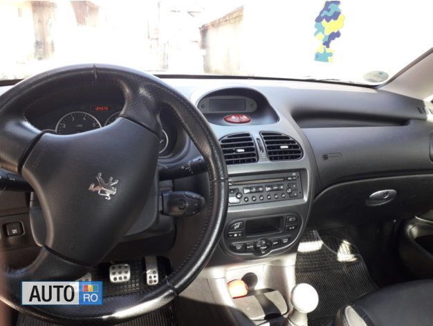 Second-hand Peugeot 206 109 CP (80 kW) 2005 Negru metalizat Coupe