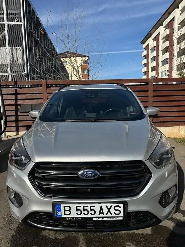 Gri Utilizat 2018 Ford Kuga ST-Line SUV | 14.500 EUR (Preț bun) - Imagine 1/4