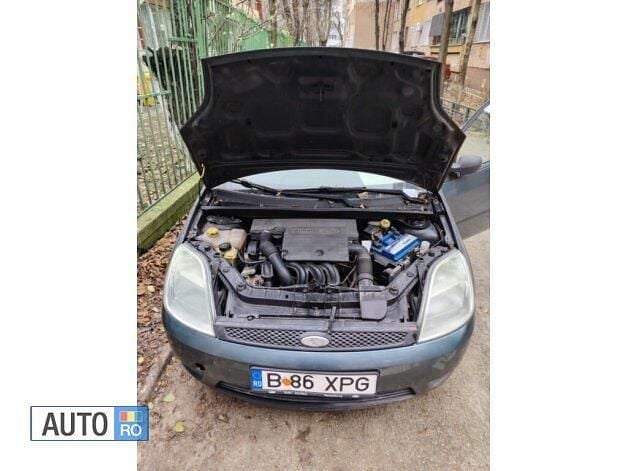 Second-hand Ford Fiesta 80 CP (58 kW) 2002 Violet Hatchback