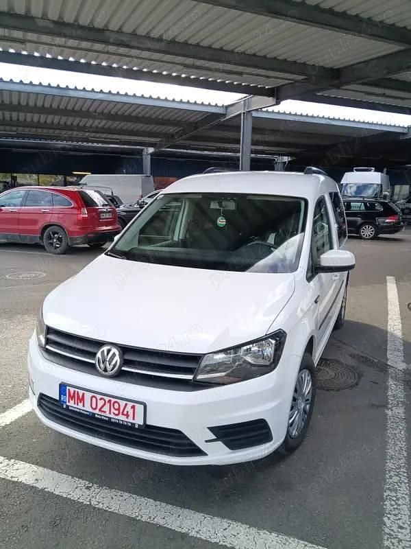 Second-hand VW Caddy 102 CP (75 kW) 2016 Alb Monovolum