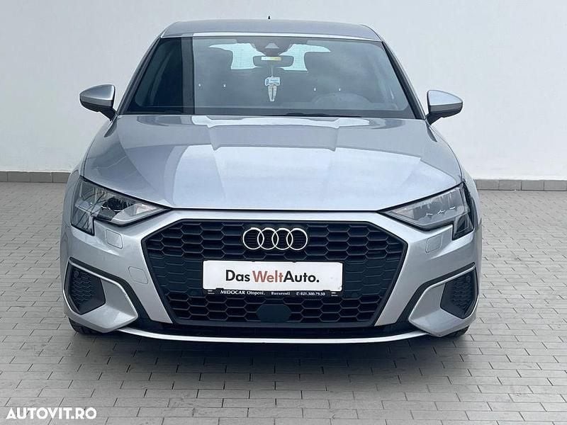 Second-hand Audi A3 Advanced 116 CP (85 kW) 2021 Culoareargint Hatchback