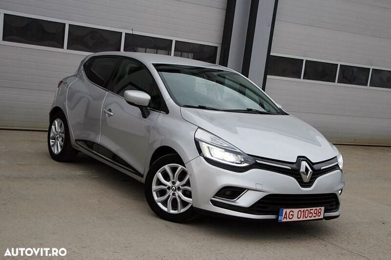 Argint Utilizat 2017 Renault Clio IV Intens Break | 7.190 EUR (Preț OK) - Imagine 1/4