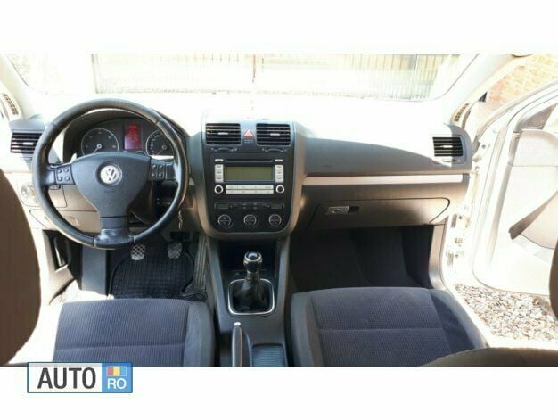 Second-hand VW Jetta 105 CP (77 kW) 2007 Gri Berlinǎ