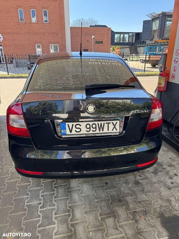 Culoarenegru Utilizat 2010 Skoda Octavia Berlinǎ | 4.800 EUR (Scump) - Imagine 1/4