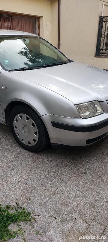 Second-hand VW Bora 90 CP (66 kW) 2005 Berlinǎ