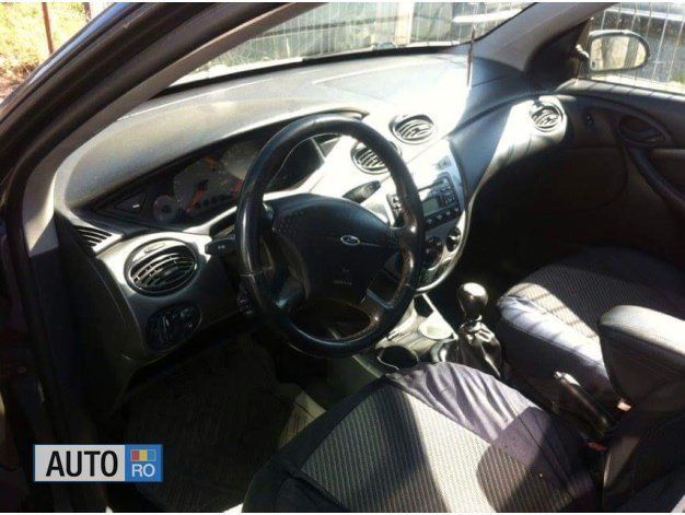 Second-hand Ford Focus 115 CP (84 kW) 2001 Gri Break
