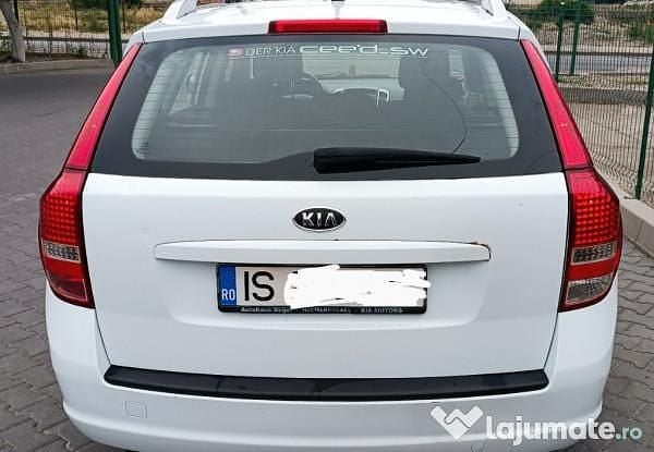 Second-hand Kia Ceed Sportswagon 90 CP (66 kW) 2010 Alb Break