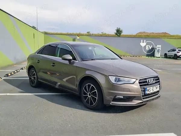 Maro Utilizat 2015 Audi A3 Berlinǎ | 9.800 EUR (Preț OK) - Imagine 1/4