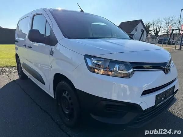 Utilizat 2022 Toyota Proace City City Monovolum | 10.990 EUR - Imagine 1/4