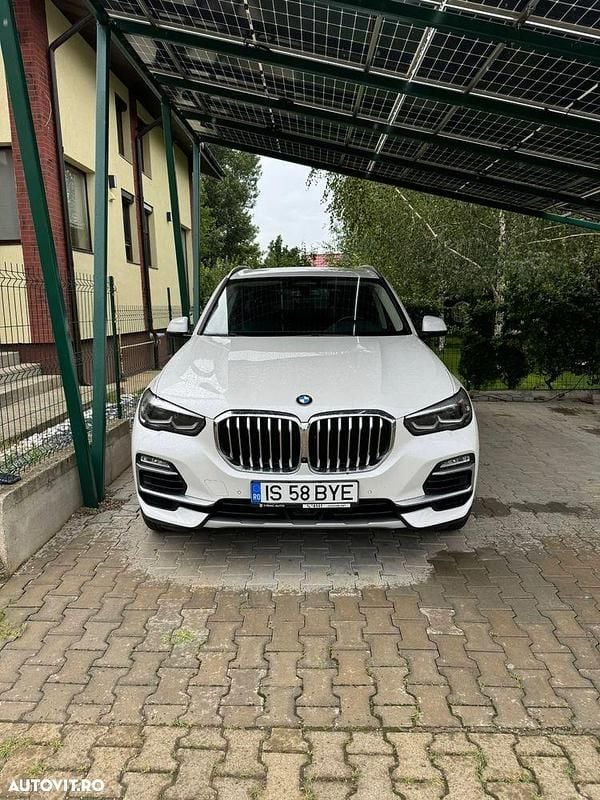 Culoarealb Utilizat 2020 BMW X5 Comfort Edition SUV | 41.000 EUR - Imagine 1/4