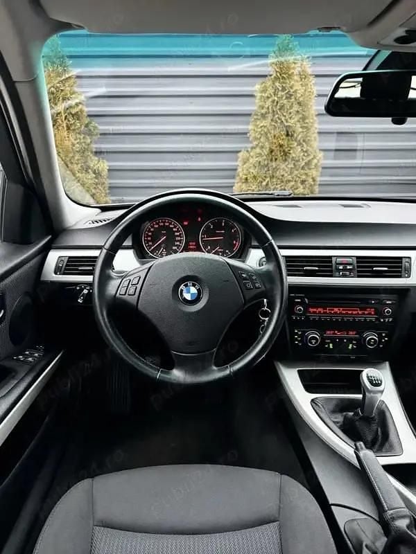 Second-hand BMW 318 191 CP (140 kW) 2011 Berlinǎ