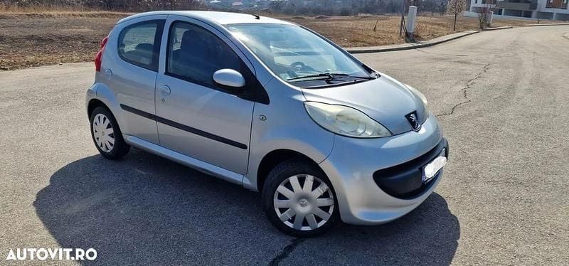 Second-hand Peugeot 107 68 CP (50 kW) 2008 Argint Hatchback