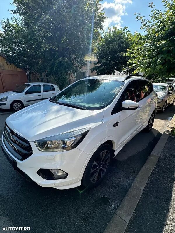 Alb Utilizat 2019 Ford Kuga SUV | 16.400 EUR (Preț OK) - Imagine 1/4