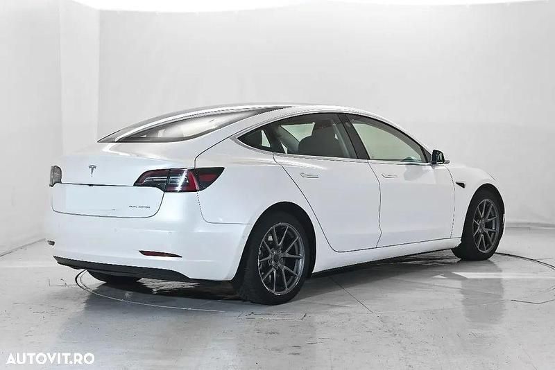 Second-hand Tesla Model 3 350 kW (476 CP) 2019 Culoarerosu Berlinǎ