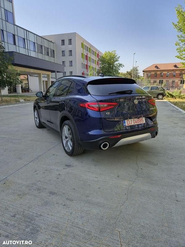 Second-hand Alfa Romeo Stelvio Ti 280 CP (205 kW) 2019 Culoarealbastru SUV