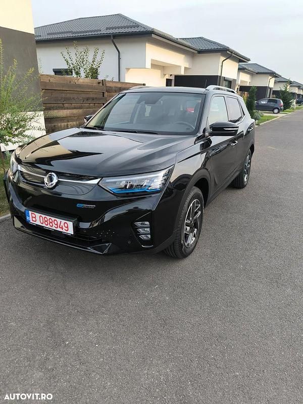 Culoarenegru Utilizat 2023 Ssangyong (KGM) Korando SUV | 28.000 EUR - Imagine 1/4