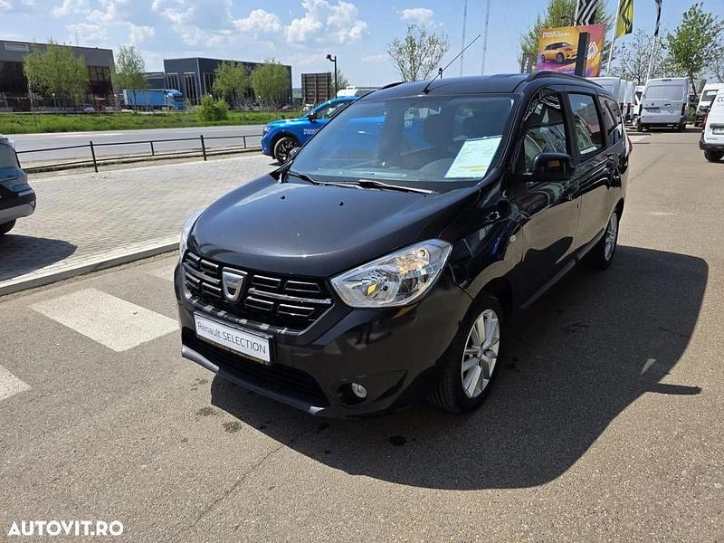 Culoarenegru Utilizat 2020 Dacia Lodgy Comfort Monovolum | 11.990 EUR (Scump) - Imagine 1/4