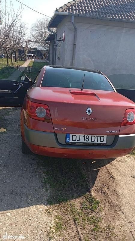 Second-hand Renault Mégane II Privilege 110 CP (80 kW) 2006 Culoarerosu Cabrio