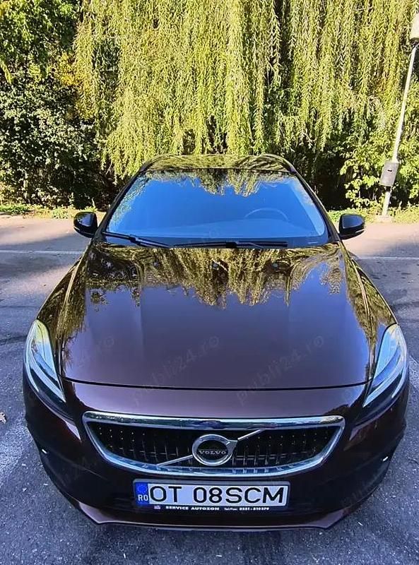 Second-hand Volvo V40 155 CP (114 kW) 2017 Hatchback
