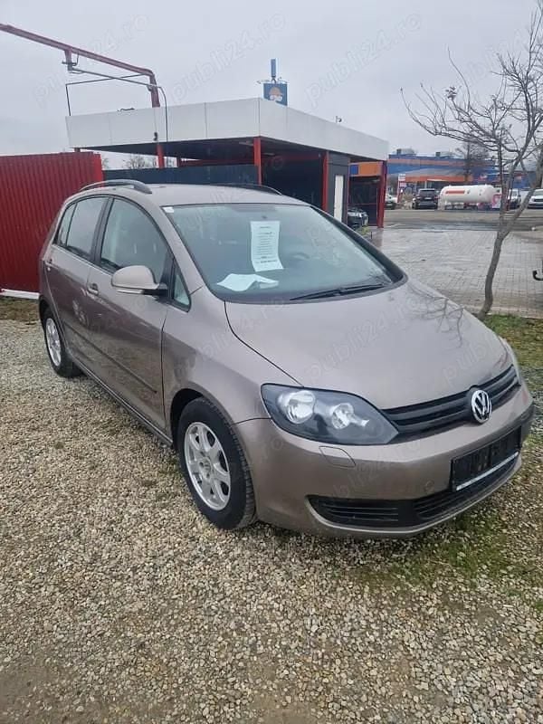 Second-hand 2010 VW Golf VI Hatchback | 3.990 EUR (Preț bun) - Imagine 1/4