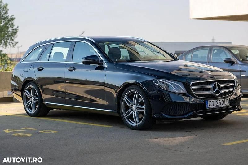 Verde Utilizat 2017 Mercedes E220 Avantgarde Break | 14.900 EUR (Super Preț) - Imagine 1/4