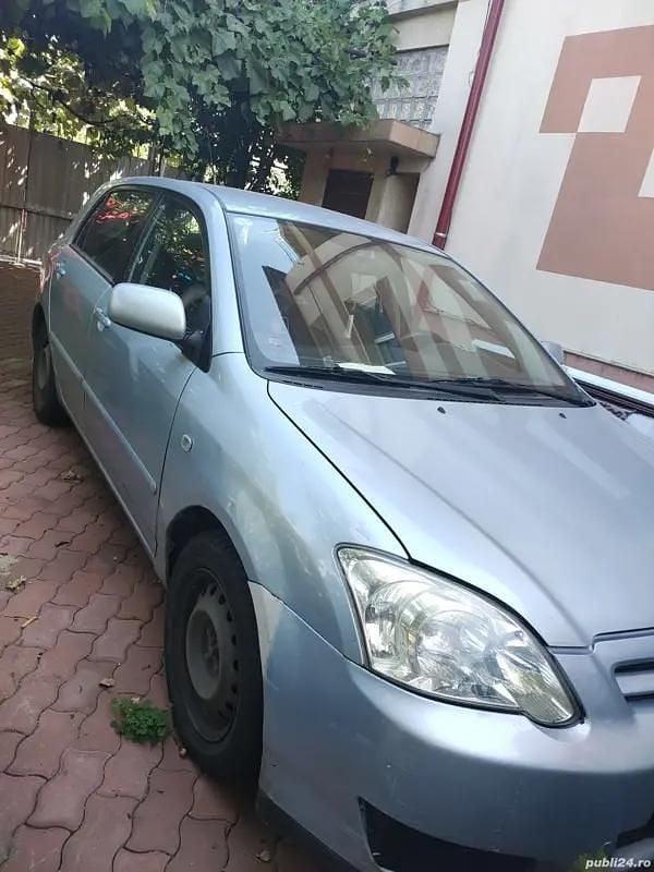 Second-hand Toyota Corolla 90 CP (66 kW) 2004 Hatchback