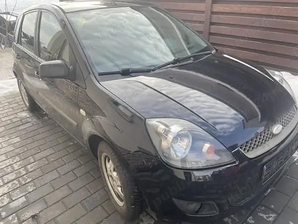 Second-hand Ford Fiesta 75 CP (55 kW) 2005 Negru Hatchback