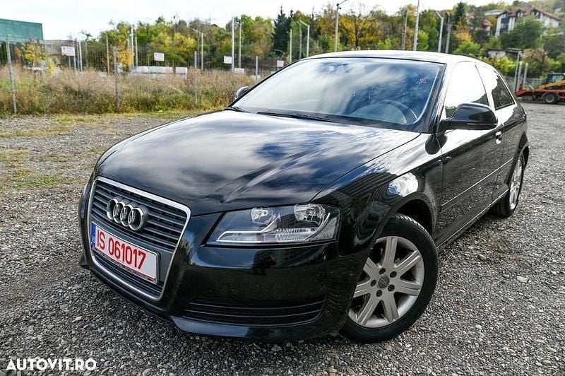 Second-hand Audi A3 Attraction 125 CP (91 kW) 2011 Culoarenegru Hatchback