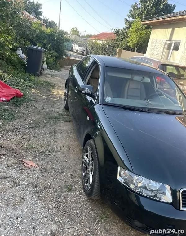 Verde Utilizat 2005 Audi A4 Berlinǎ | 3.100 EUR (Preț OK) - Imagine 1/4