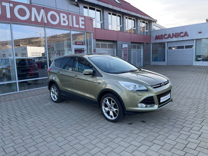 Second-hand Ford Kuga Titanium 163 CP (119 kW) 2014 Maro metalizat SUV