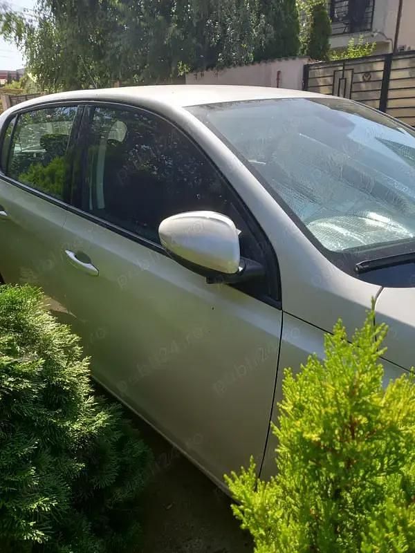 Second-hand Peugeot 308 100 CP (73 kW) 2015 Berlinǎ