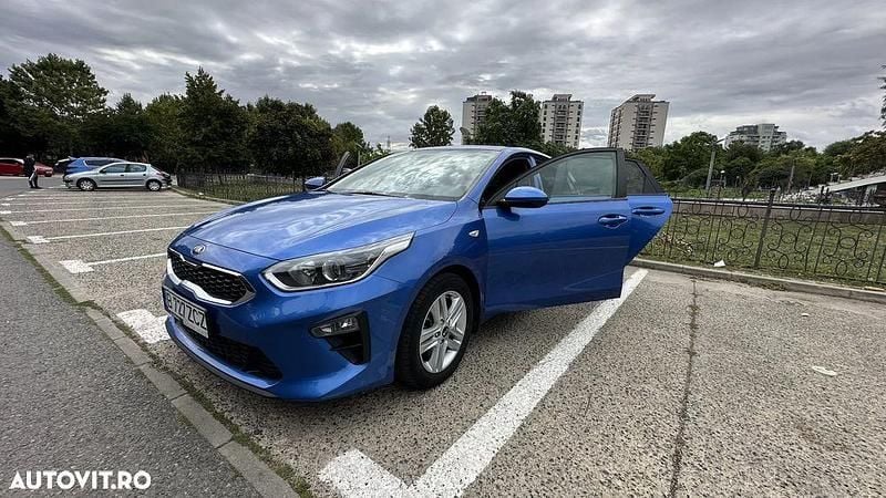 Culoarealbastru Utilizat 2021 Kia Ceed 2 Hatchback | 15.800 EUR (Preț OK) - Imagine 1/4