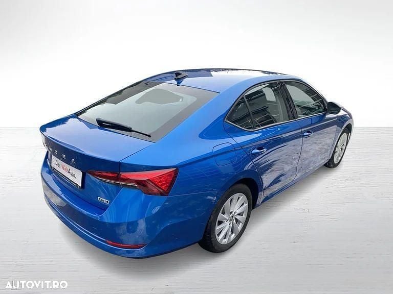 Second-hand Skoda Octavia Ambition 150 CP (110 kW) 2024 Culoarealbastru Berlinǎ