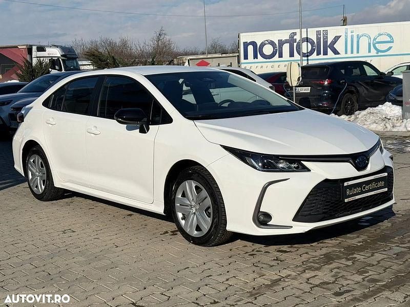 Second-hand Toyota Corolla Eco 140 CP (102 kW) 2025 Culoarealb Berlinǎ