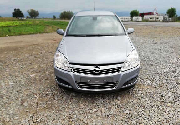 Gri Utilizat 2007 Opel Astra Hatchback | 2.650 EUR (Preț OK) - Imagine 1/4