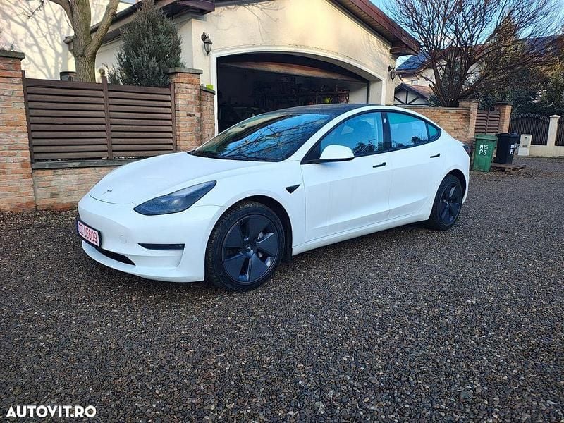 Second-hand Tesla Model 3 365 kW (497 CP) 2022 Culoarealb Berlinǎ