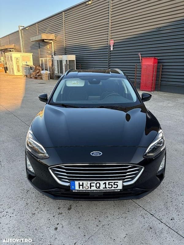 Culoarenegru Utilizat 2022 Ford Focus Break | 12.700 EUR (Preț OK) - Imagine 1/4