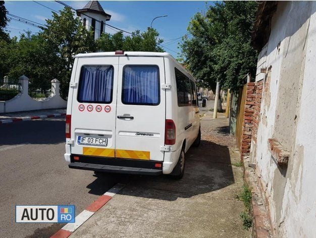 Second-hand Mercedes Sprinter 130 CP (95 kW) 2003 Alb Van