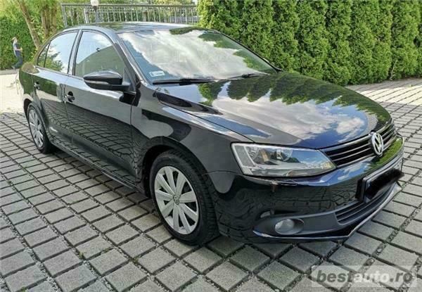 Second-hand VW Jetta 105 CP (77 kW) 2011 Negru Berlinǎ