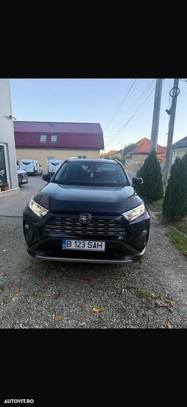 Culoarenegru Utilizat 2020 Toyota RAV4 Hybrid Active SUV | 30.500 EUR (Preț OK) - Imagine 1/4