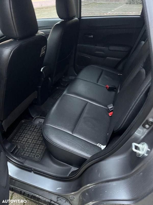 Second-hand Mitsubishi ASX 150 CP (110 kW) 2015 Culoareargint SUV