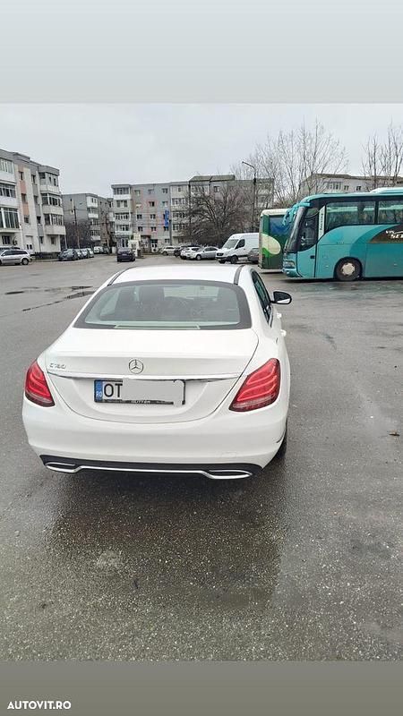 Second-hand Mercedes C180 Avantgarde 156 CP (114 kW) 2015 Culoarealb Berlinǎ
