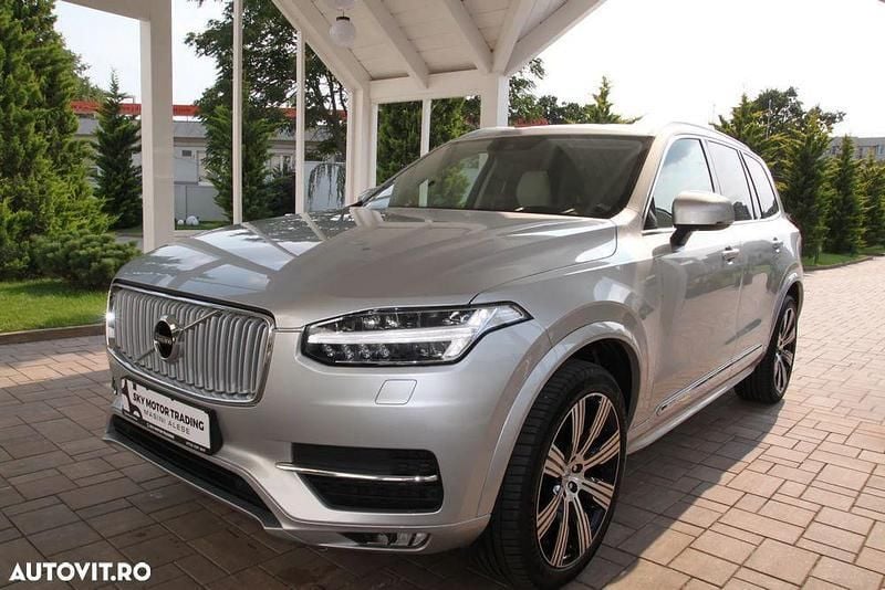 Alte culori Utilizat 2019 Volvo XC90 R-Design SUV | 43.103 EUR (Puțin scump) - Imagine 1/4