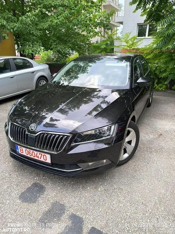 Negru Utilizat 2018 Skoda Superb Active Berlinǎ | 10.890 EUR (Super Preț) - Imagine 1/4