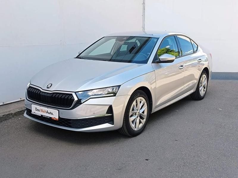 Gri deschis metalic Utilizat 2017 Skoda Octavia Style Berlinǎ | 30.600 EUR - Imagine 1/4