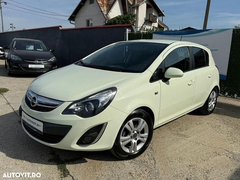 Culoarebej Utilizat 2011 Opel Corsa Color Edition | 4.700 EUR (Preț OK) - Imagine 1/4