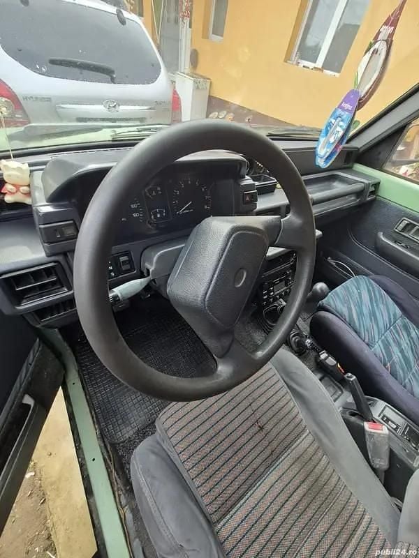 Utilizat 1996 Daihatsu Rocky SUV | 4.000 EUR - Imagine 1/4