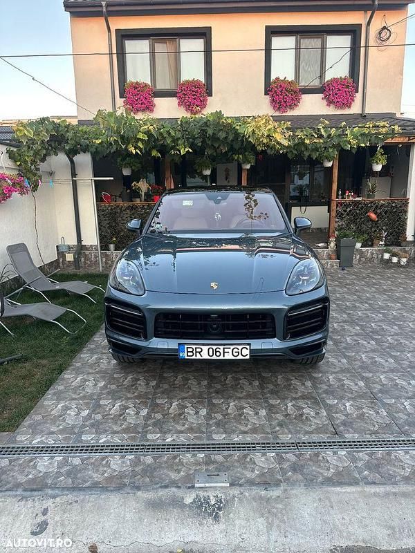 Culoarealbastru Utilizat 2020 Porsche Cayenne SUV | 68.500 EUR (Puțin scump) - Imagine 1/4