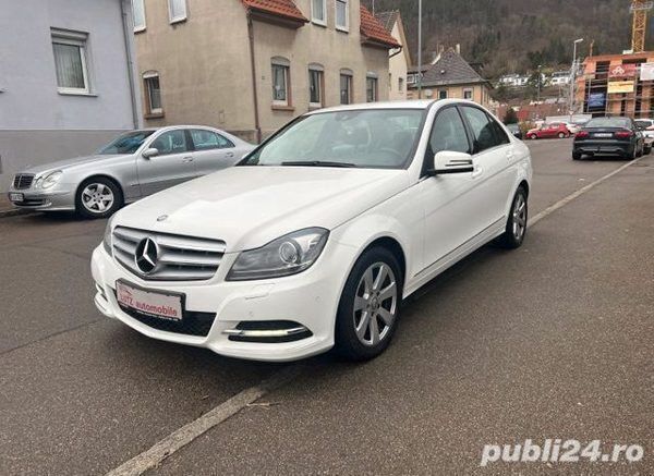 Alb Utilizat 2012 Mercedes C250 Hatchback | 11.999 EUR - Imagine 1/4